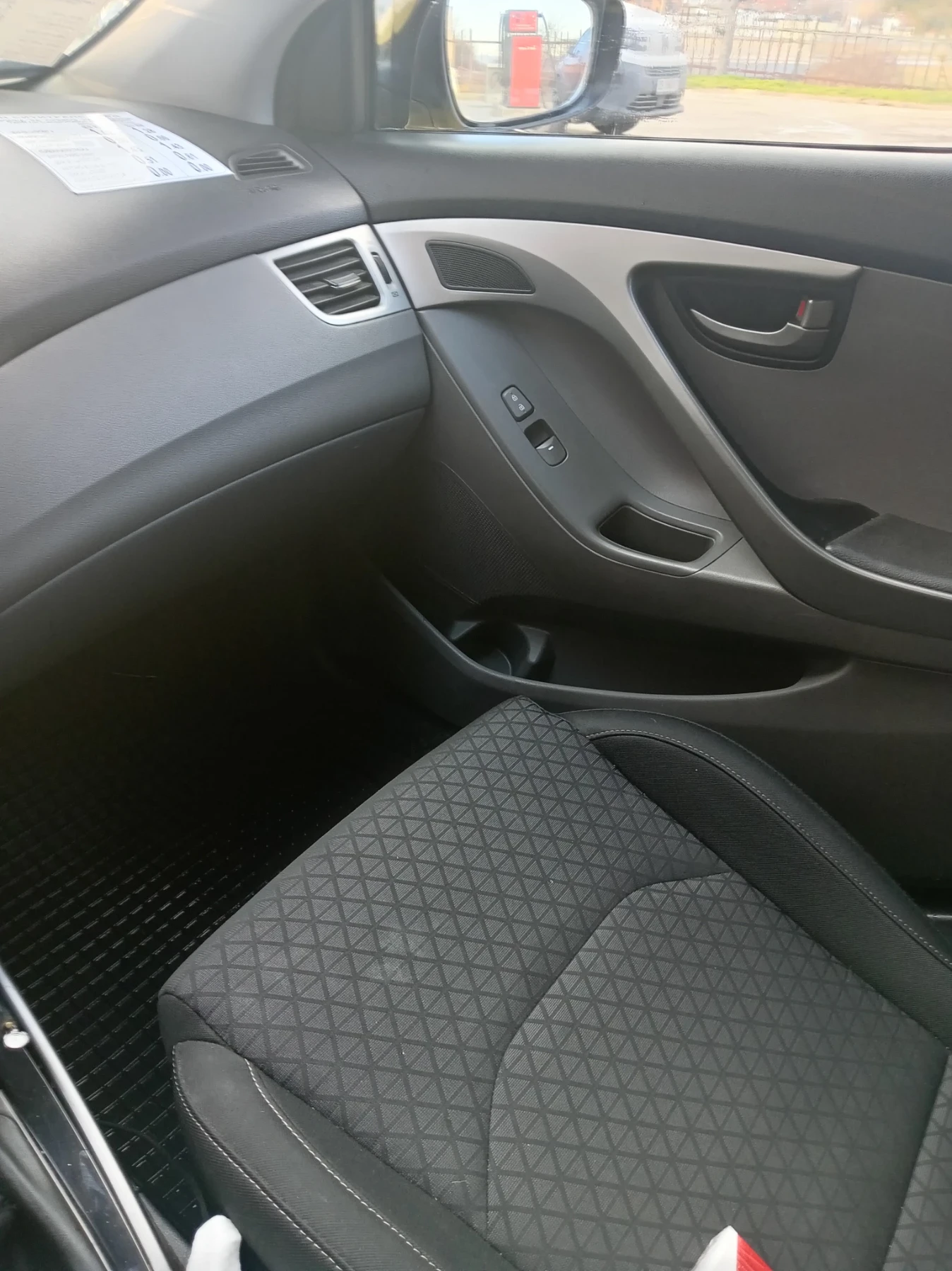 Hyundai Elantra  - изображение 8