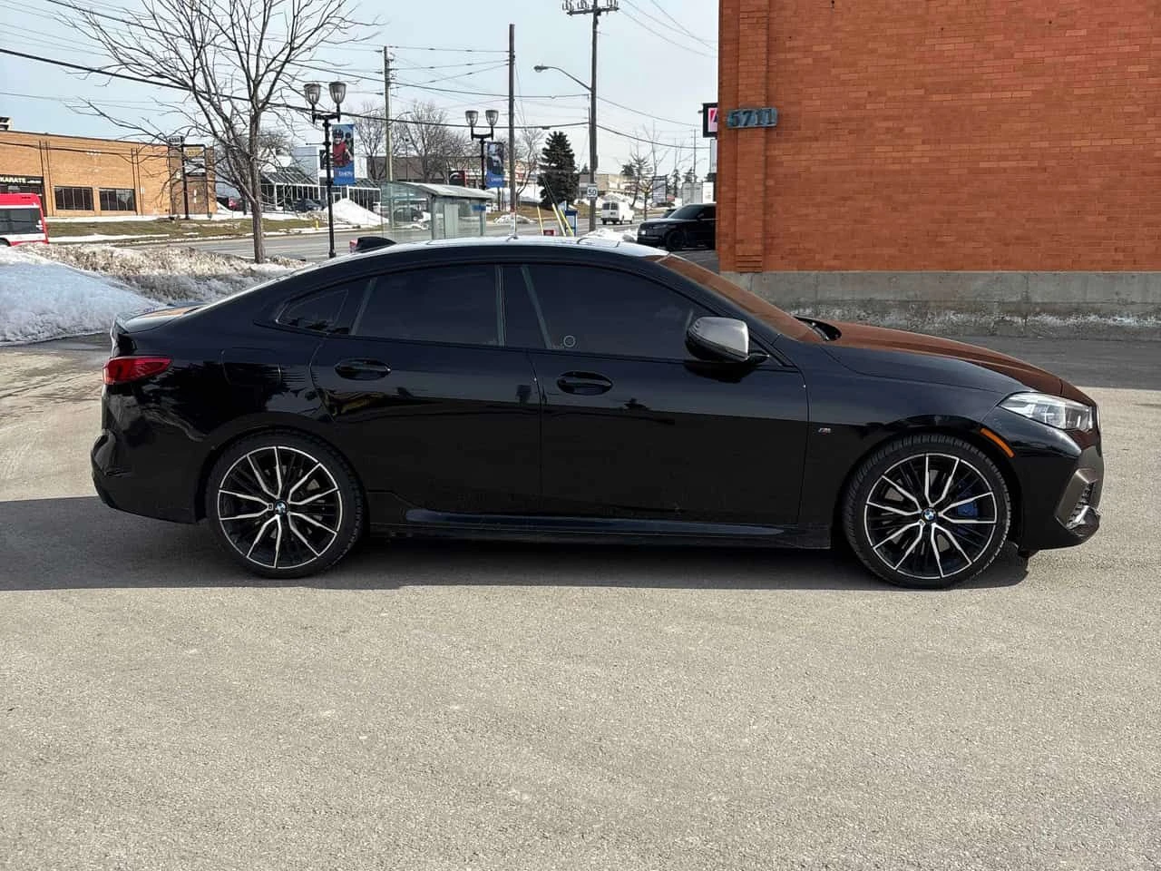 BMW 235 M235i XDRIVE GRAN COUPE * ДИСТРОНИК* HEAD UP* , снимка 4 - Автомобили и джипове - 53706212