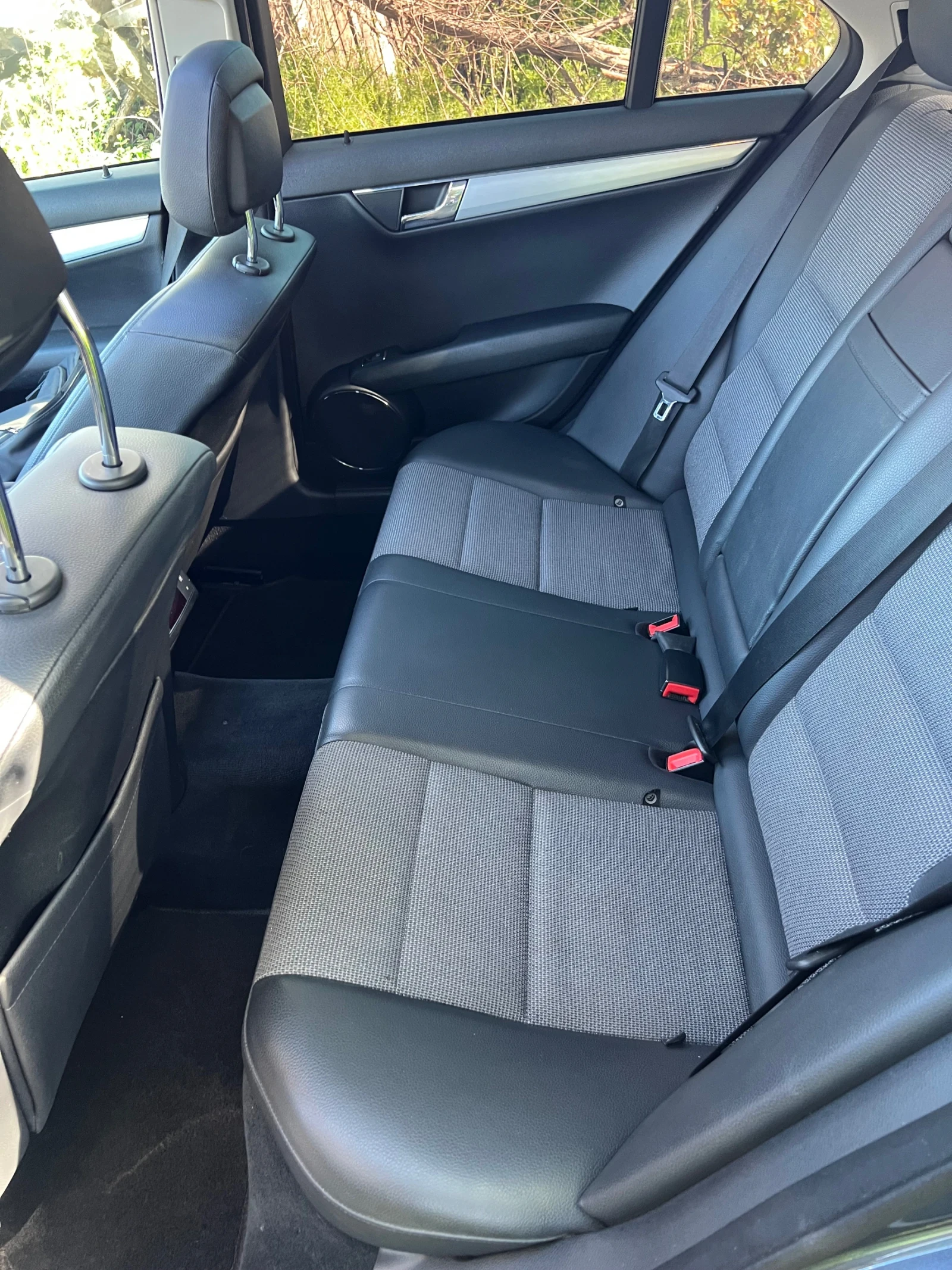 Mercedes-Benz C 320 AMG, снимка 10 - Автомобили и джипове - 54513162