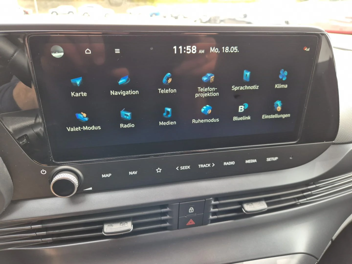 Hyundai Bayon 1.0 - Petrol - Manual, снимка 13 - Автомобили и джипове - 54628199