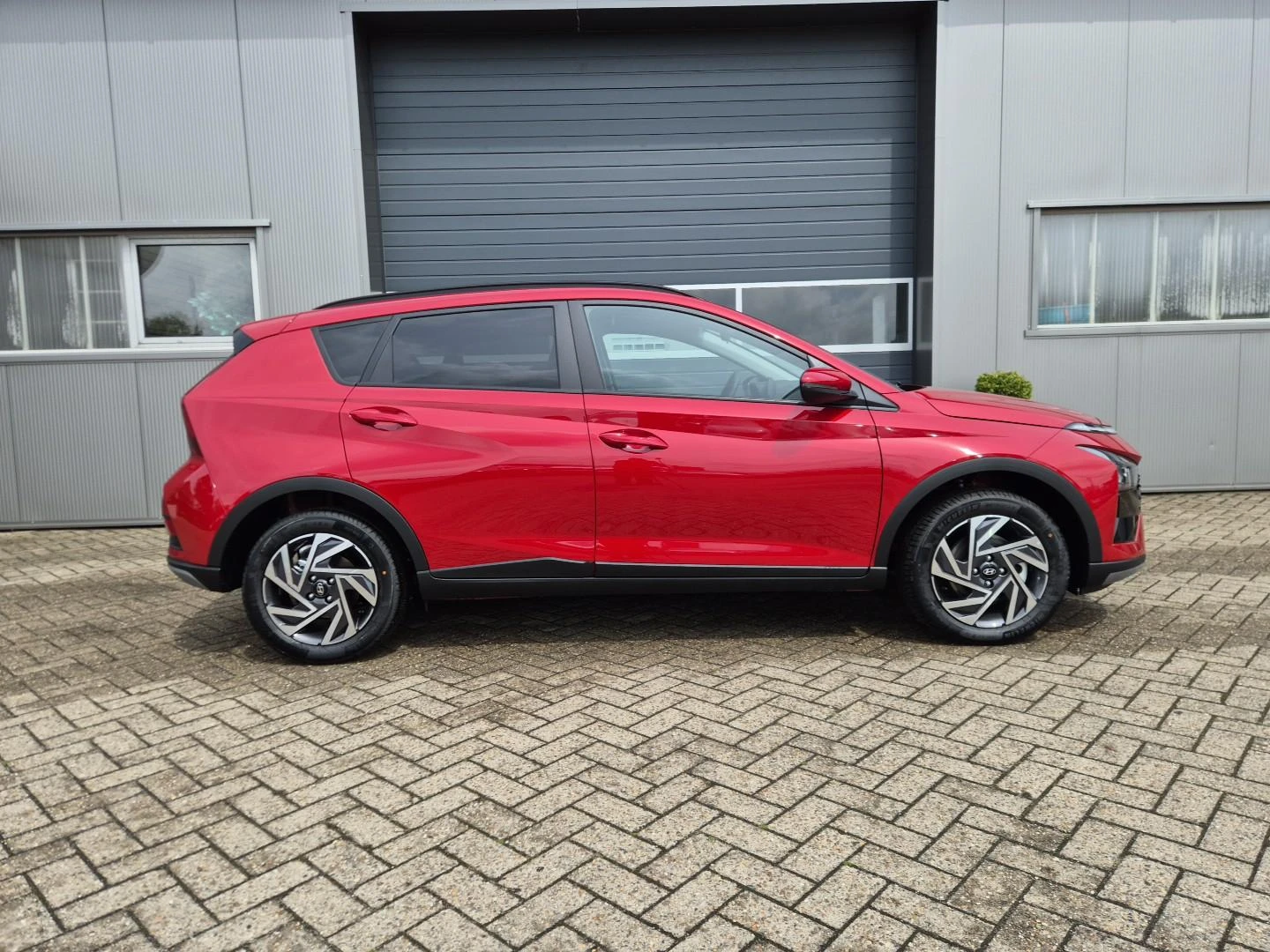 Hyundai Bayon 1.0 - Petrol - Manual, снимка 9 - Автомобили и джипове - 54628199