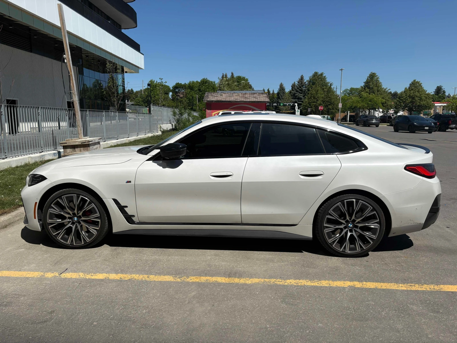 BMW 440 m440i xDrive/Gran Coupe/H&K/Head Up/Шибедах, снимка 3 - Автомобили и джипове - 54910606