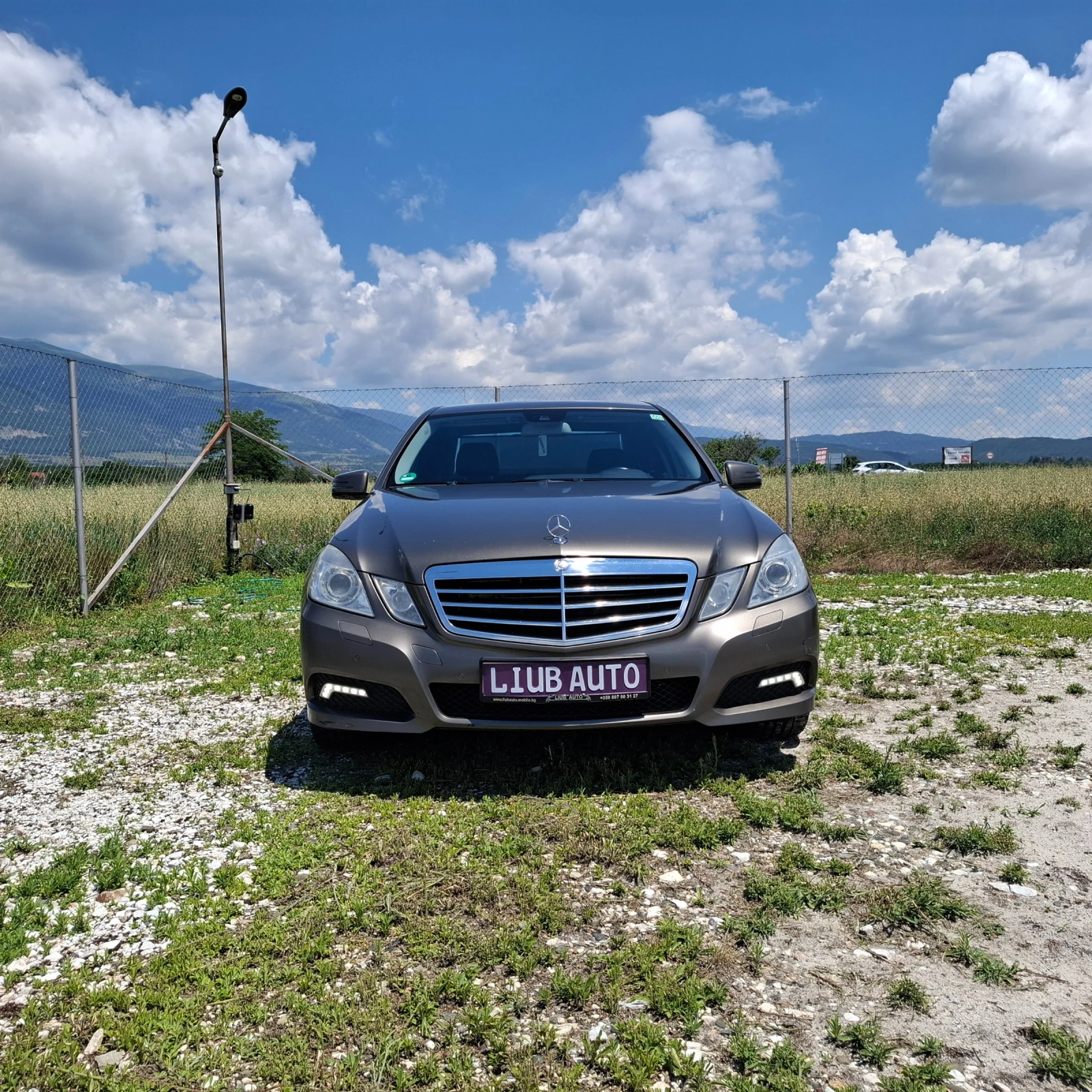 Mercedes-Benz E 350 Германия HARMAN/KARDON EURO 5 AVANTGARDE, снимка 2 - Автомобили и джипове - 55048911