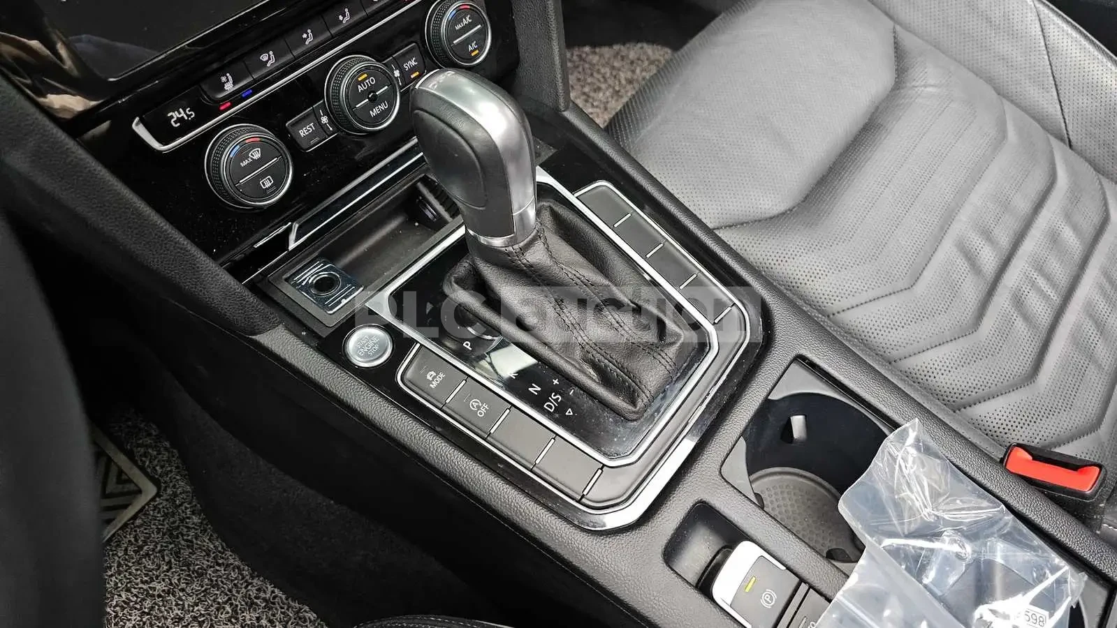 VW Arteon PRESTIGE /360/PANORAMA/ПОДГРЕВ/ОБДУХВАНЕ/, снимка 9 - Автомобили и джипове - 55156625