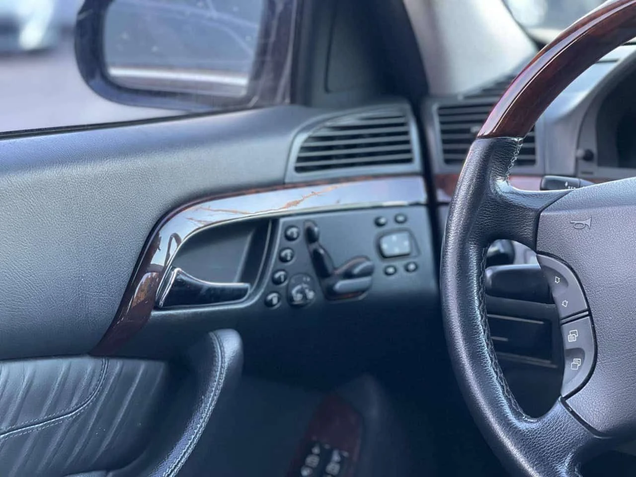 Mercedes-Benz S 500 5.0L LWB 4MATIC  CARFAX, снимка 13 - Автомобили и джипове - 55432419