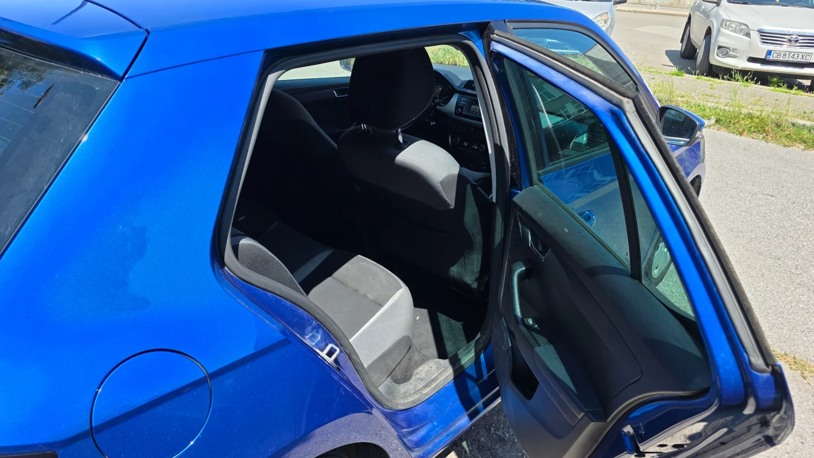 Skoda Fabia Хечбек, снимка 5 - Автомобили и джипове - 55541925