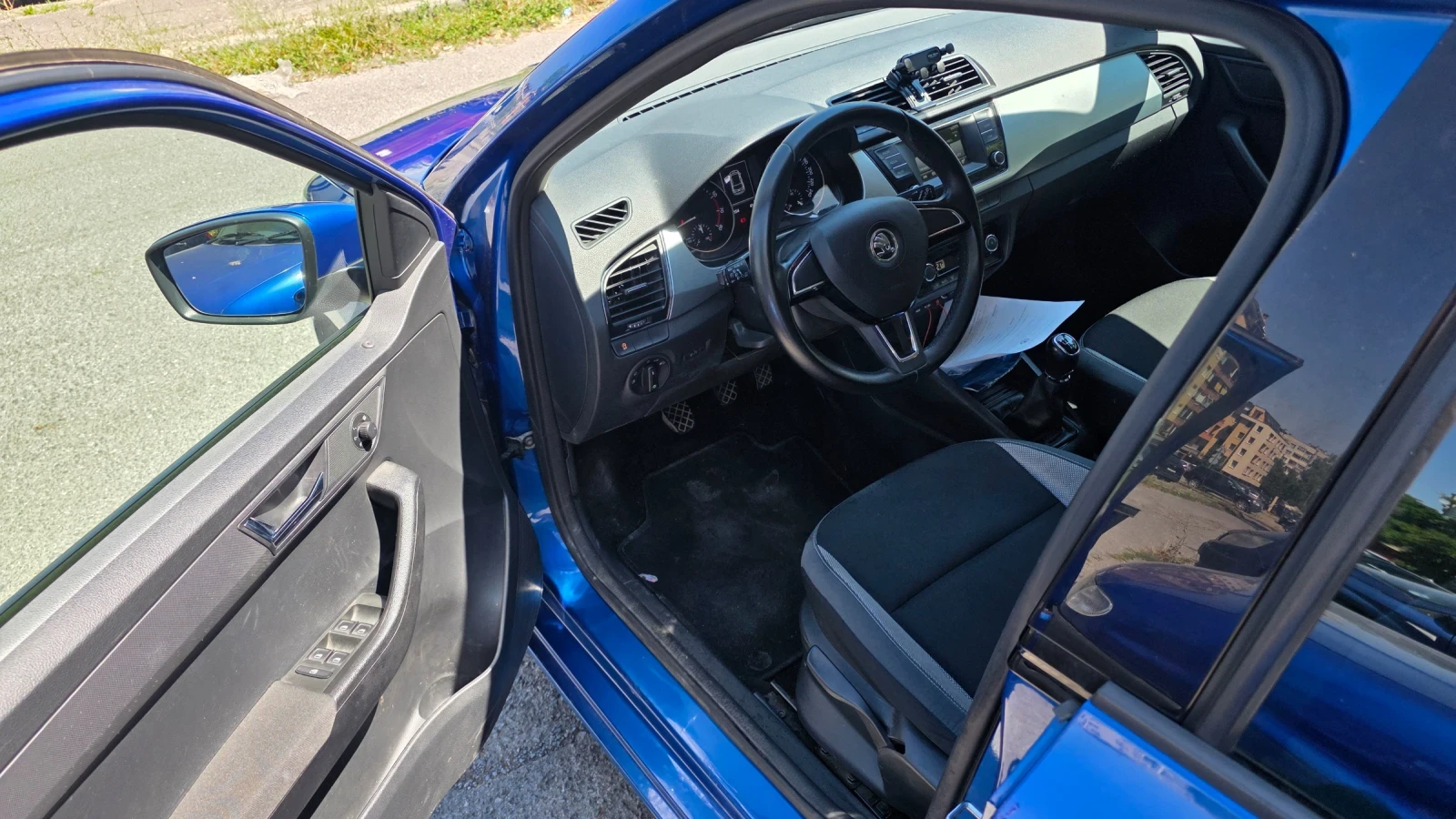 Skoda Fabia Хечбек, снимка 11 - Автомобили и джипове - 55541925