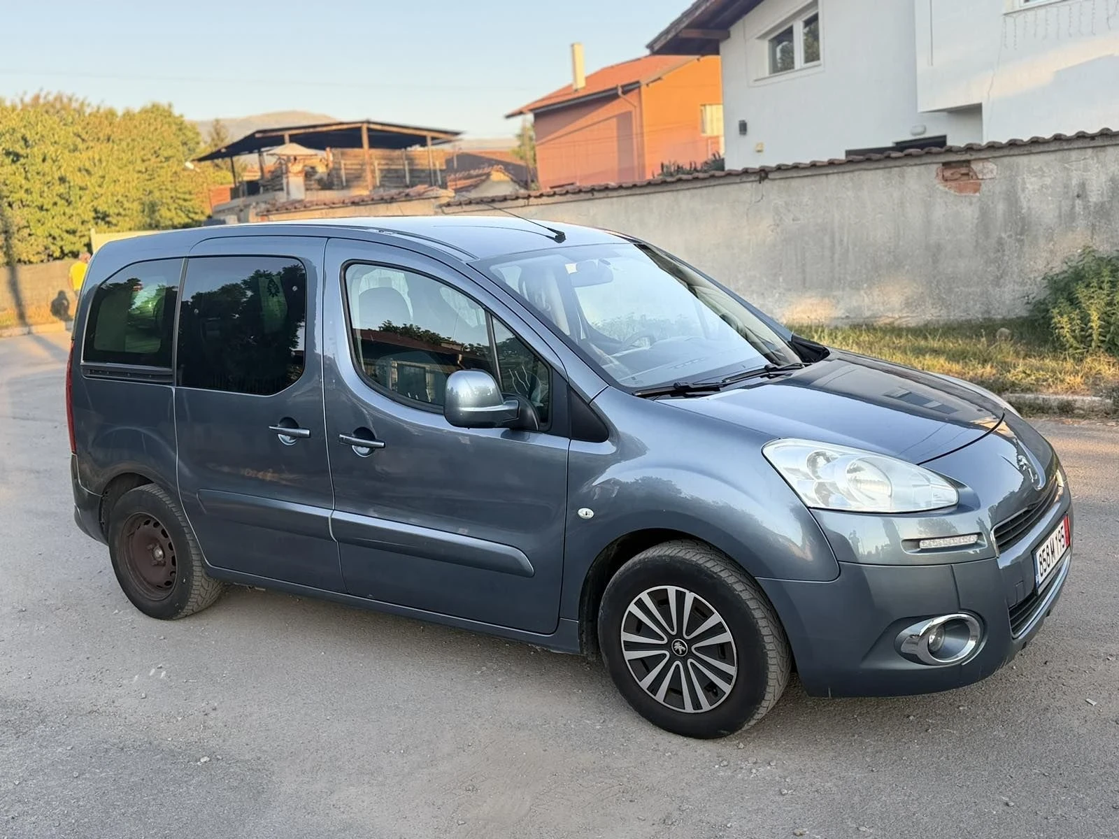 Peugeot Partner 1.6 , снимка 2 - Автомобили и джипове - 56127293