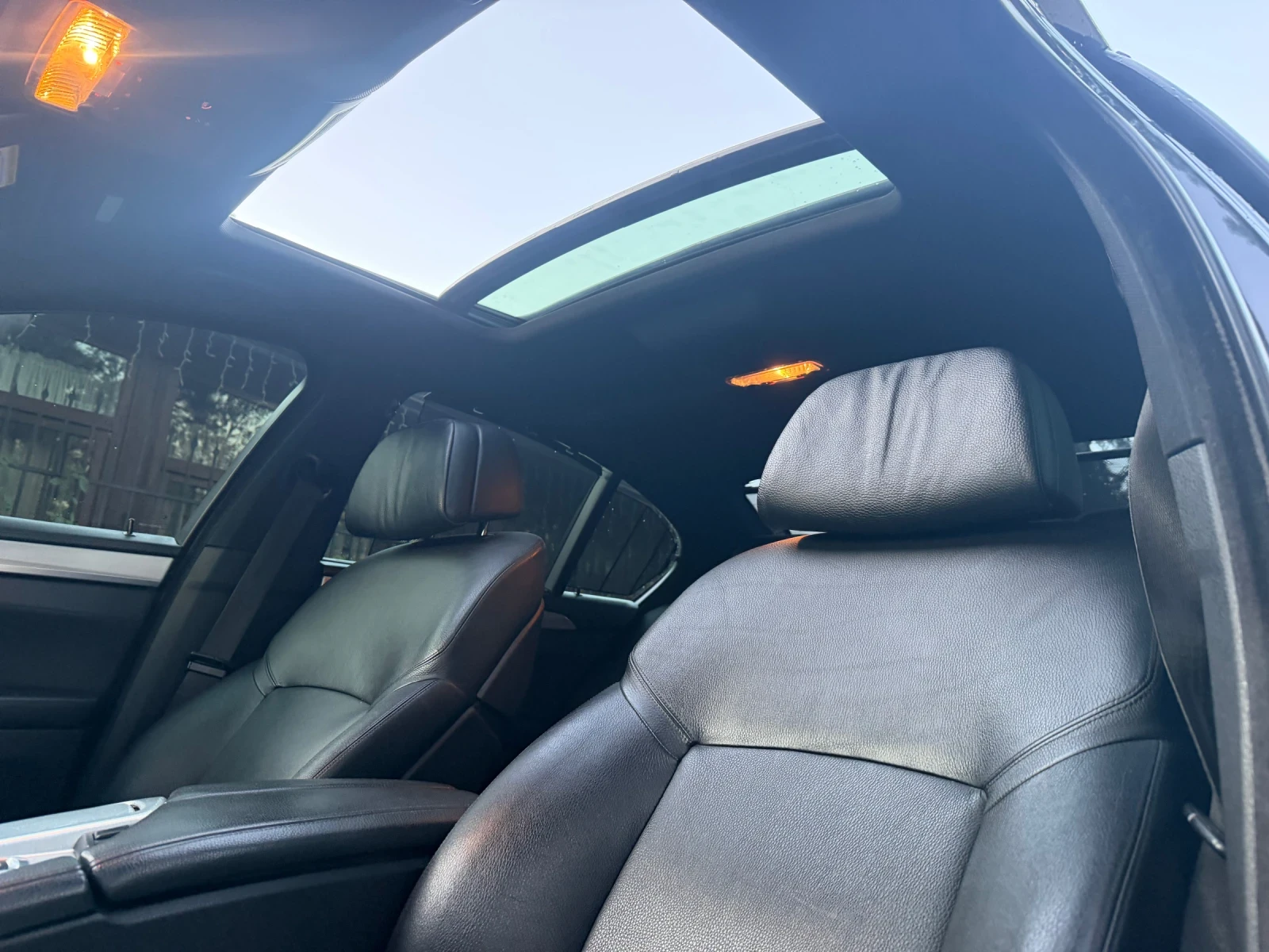 BMW 530 M-Pack-FULL-shadow line!!, снимка 10 - Автомобили и джипове - 56298313