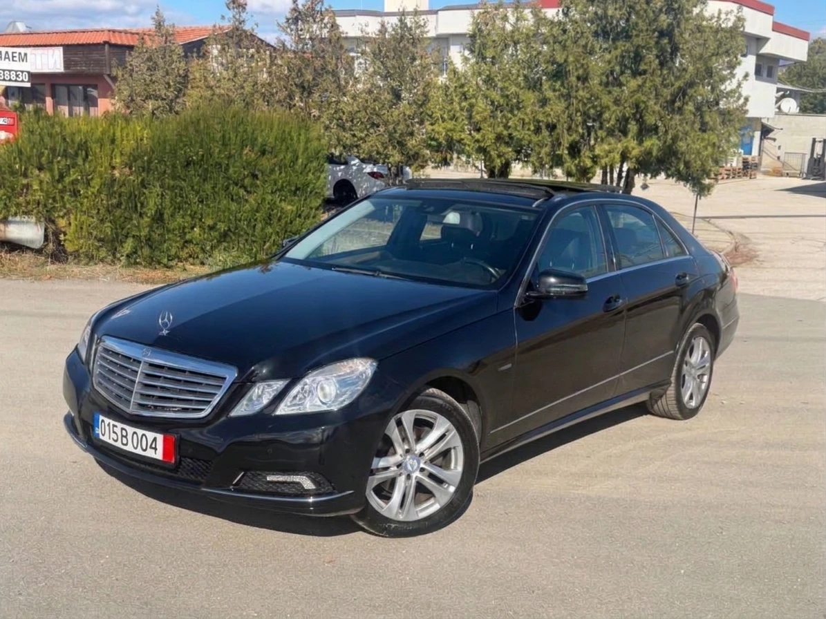 Mercedes-Benz E 200 Пано/Кожа/Нави