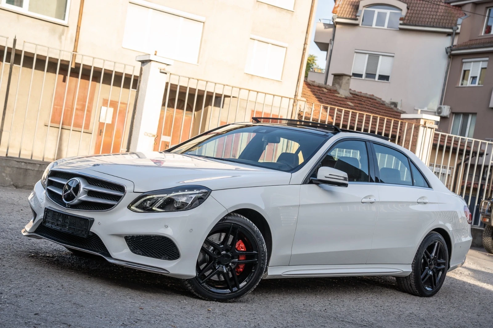 Mercedes-Benz E 350 PANO-AMG-FACE-360CAM-���������-DISTR-�����-FULL | Mobile.bg � ����������� 3