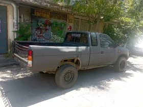 Nissan Navara 2.4ГАЗ KING-CAB, снимка 3