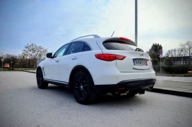 Infiniti QX70, снимка 6 - Автомобили и джипове - 52362145