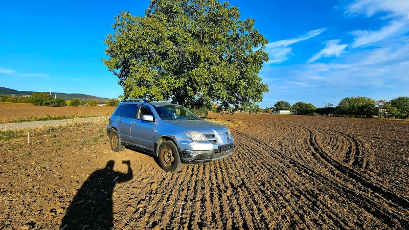 Mitsubishi Outlander 2.0i 16V 4WD, снимка 2 - Автомобили и джипове - 47538073