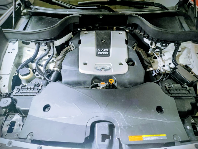 Infiniti QX70, снимка 14 - Автомобили и джипове - 52362145