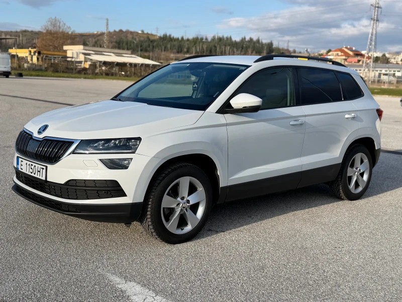 Skoda Karoq Обслужена! Всичко платено + каско!, снимка 6 - Автомобили и джипове - 53584630