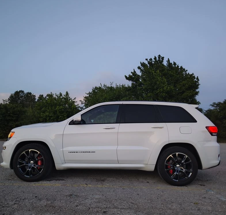 Jeep Cherokee SRT, БЕЗ УДАРИ, перфектен, снимка 6 - Автомобили и джипове - 55341497