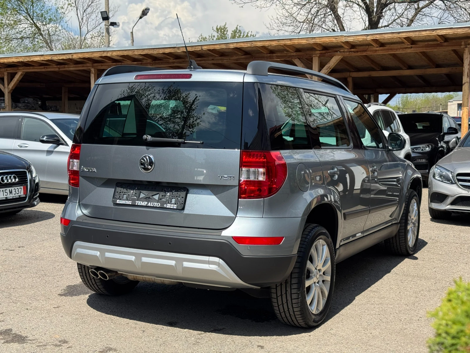 Skoda Yeti 2.0TDI* 150к.с* С ПЪЛНА СЕРВИЗНА ИСТОРИЯ В SKODA - изображение 4
