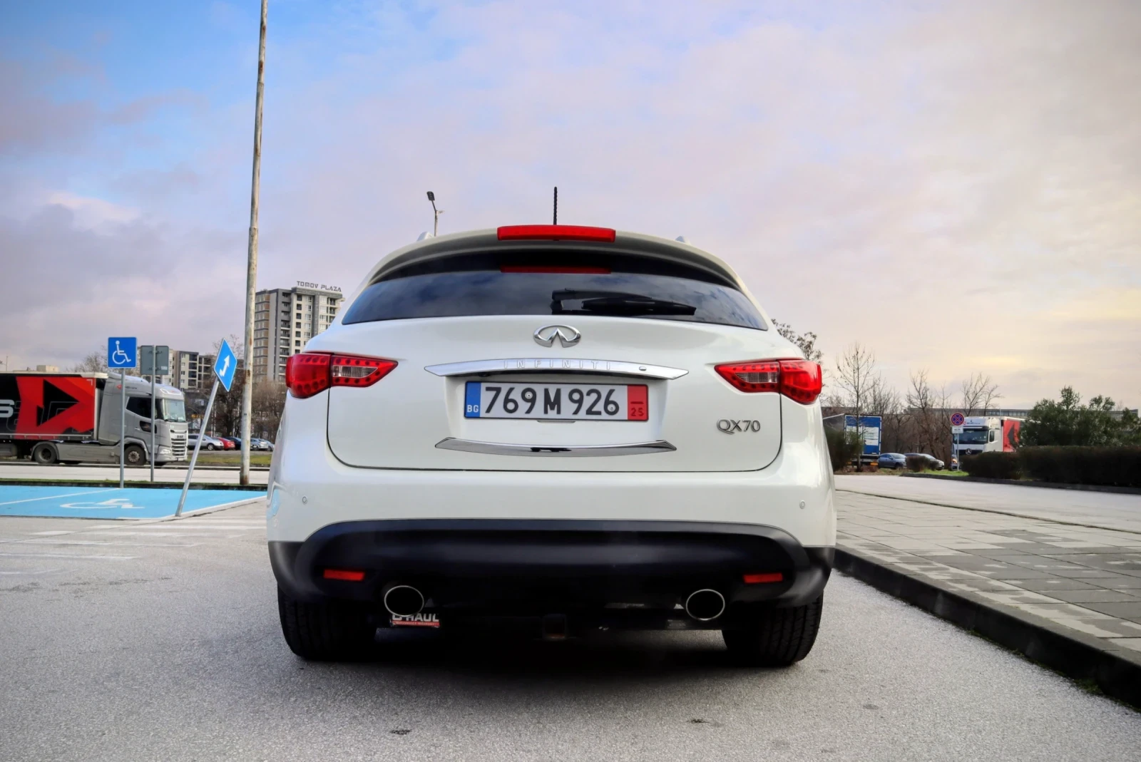 Infiniti QX70, снимка 5 - Автомобили и джипове - 52362145