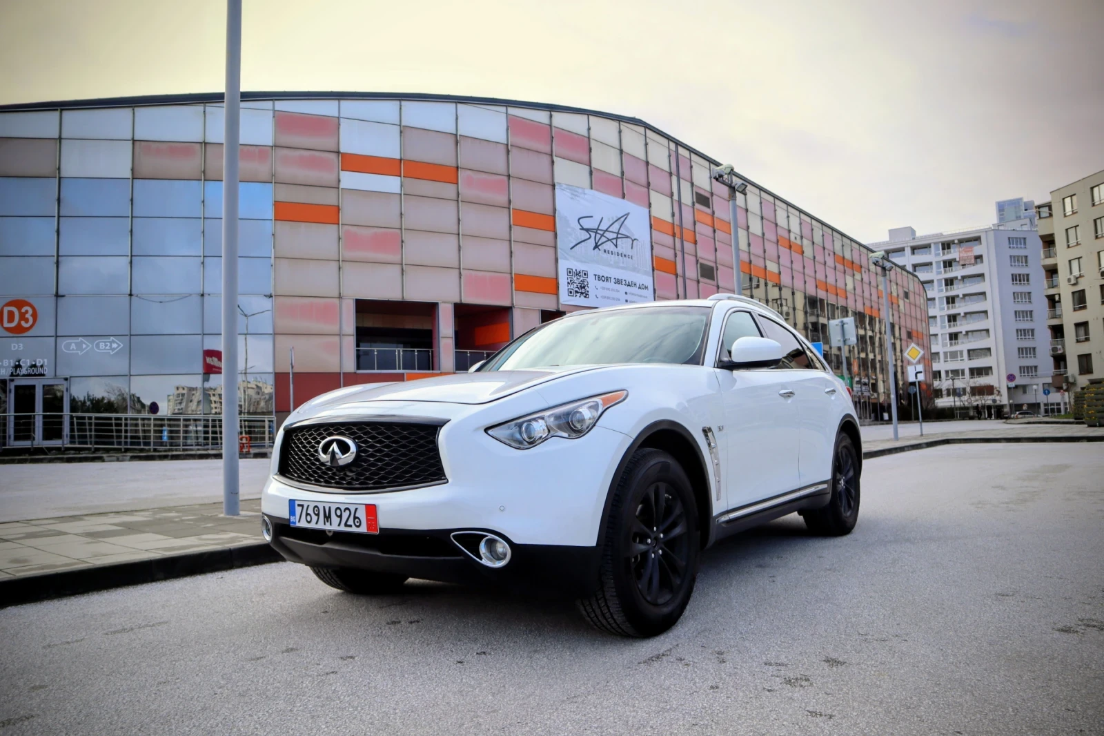 Infiniti QX70