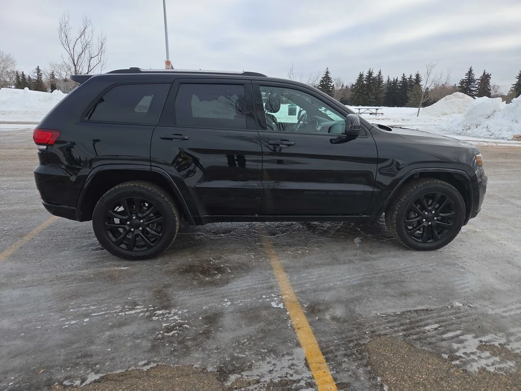 Jeep Grand cherokee * Altitude * CARFAX *  - изображение 3