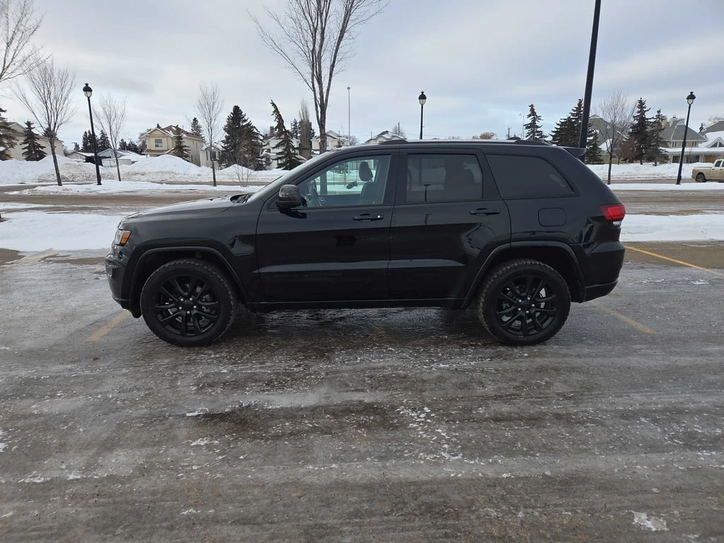 Jeep Grand cherokee * Altitude * CARFAX *  - изображение 2