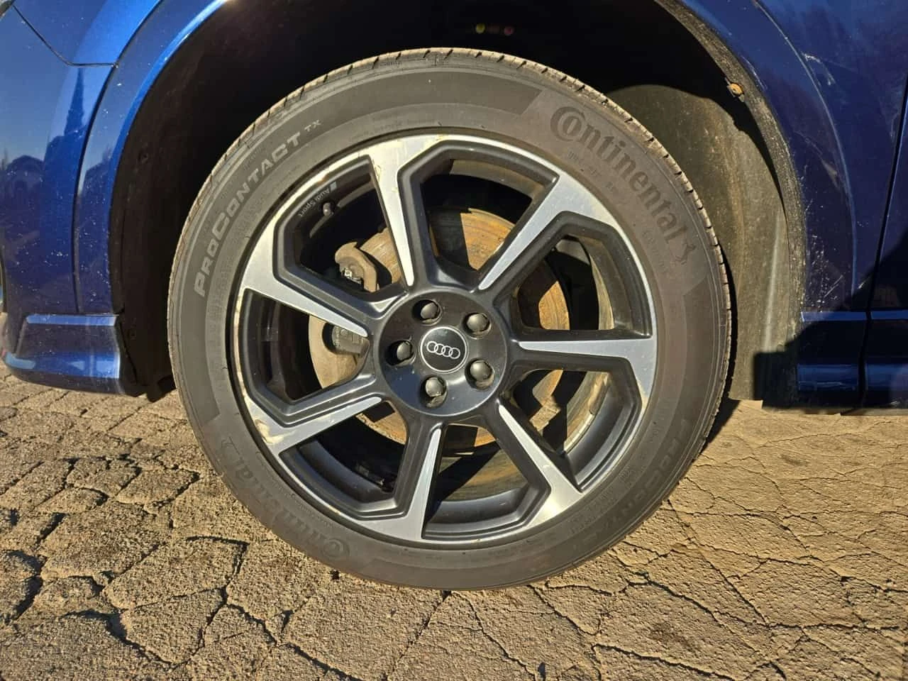 Audi Q3 * TECHNIK * PANO * 360 * CARFAX * ПОДГРЕВИ, снимка 6 - Автомобили и джипове - 54001000