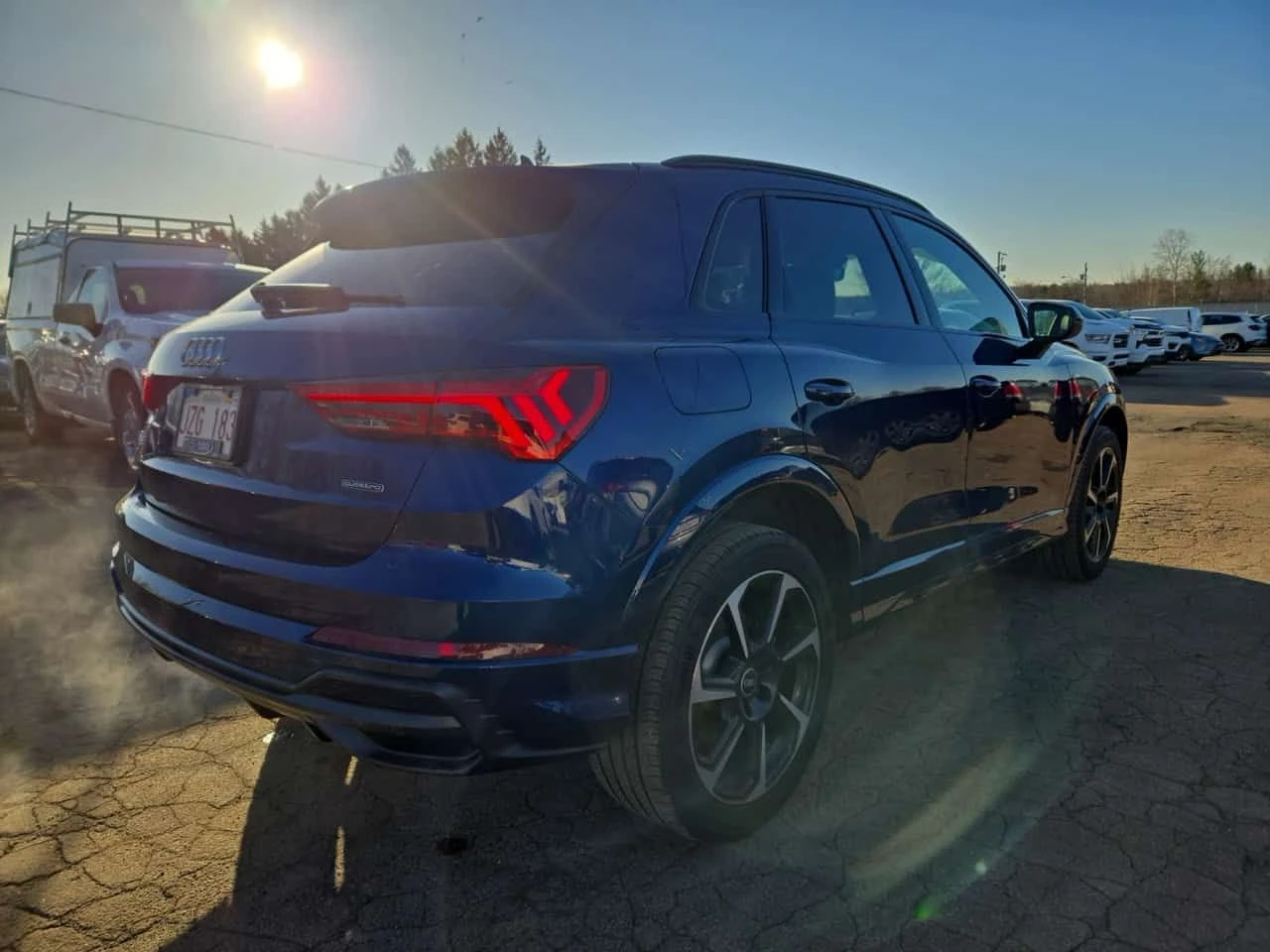 Audi Q3 * TECHNIK * PANO * 360 * CARFAX * ПОДГРЕВИ, снимка 3 - Автомобили и джипове - 54001000