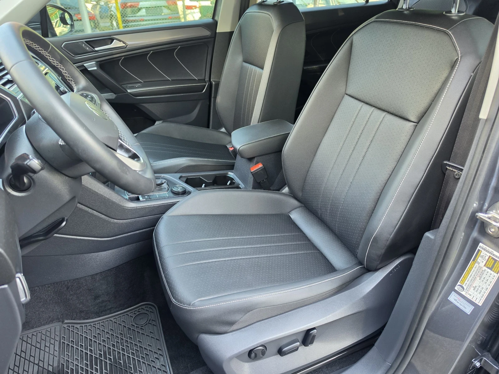 VW Tiguan 2.0TFSI 4MOTION* Allspace, снимка 12 - Автомобили и джипове - 55052115
