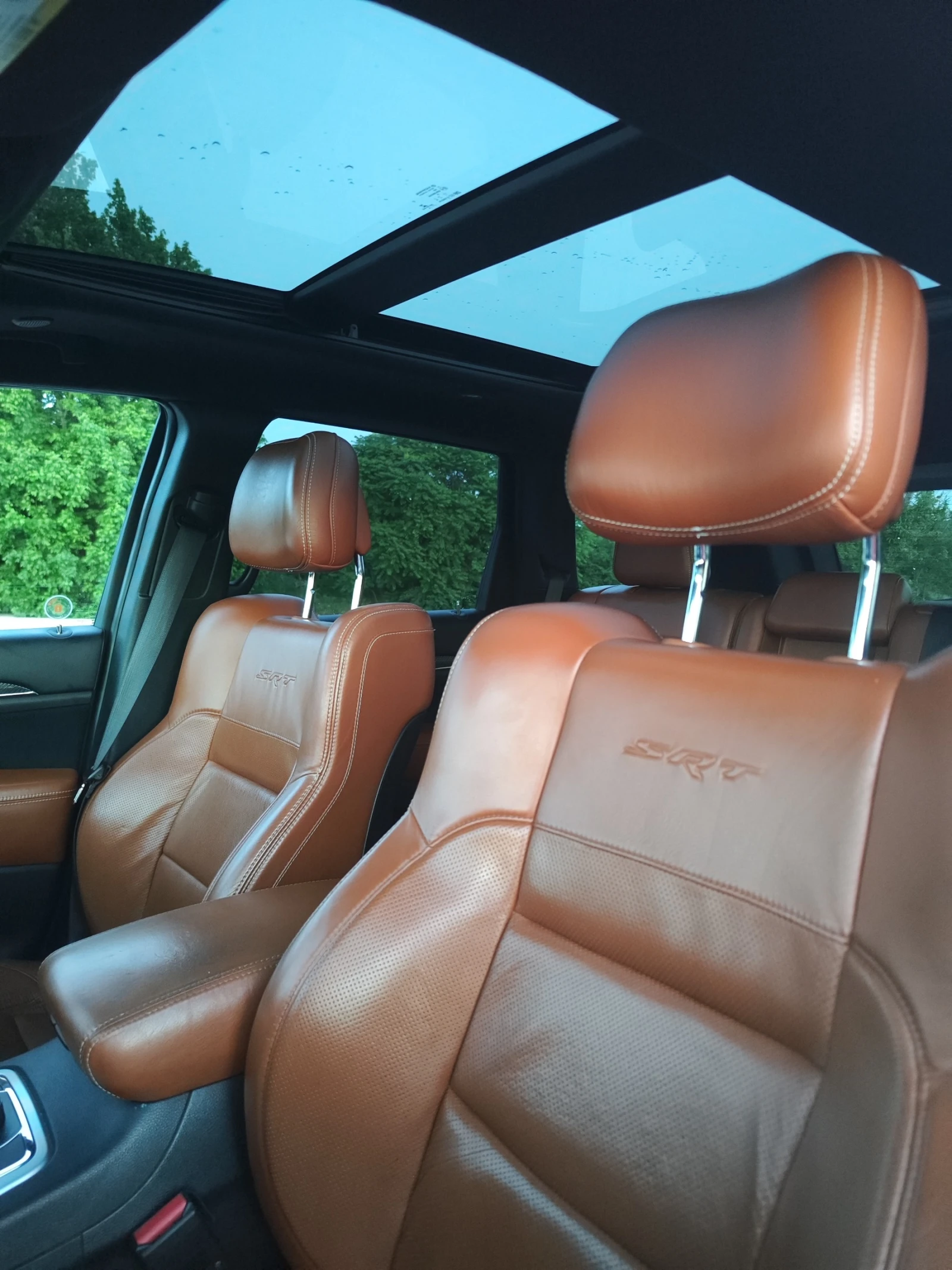 Jeep Cherokee SRT, БЕЗ УДАРИ, перфектен, снимка 9 - Автомобили и джипове - 55341497