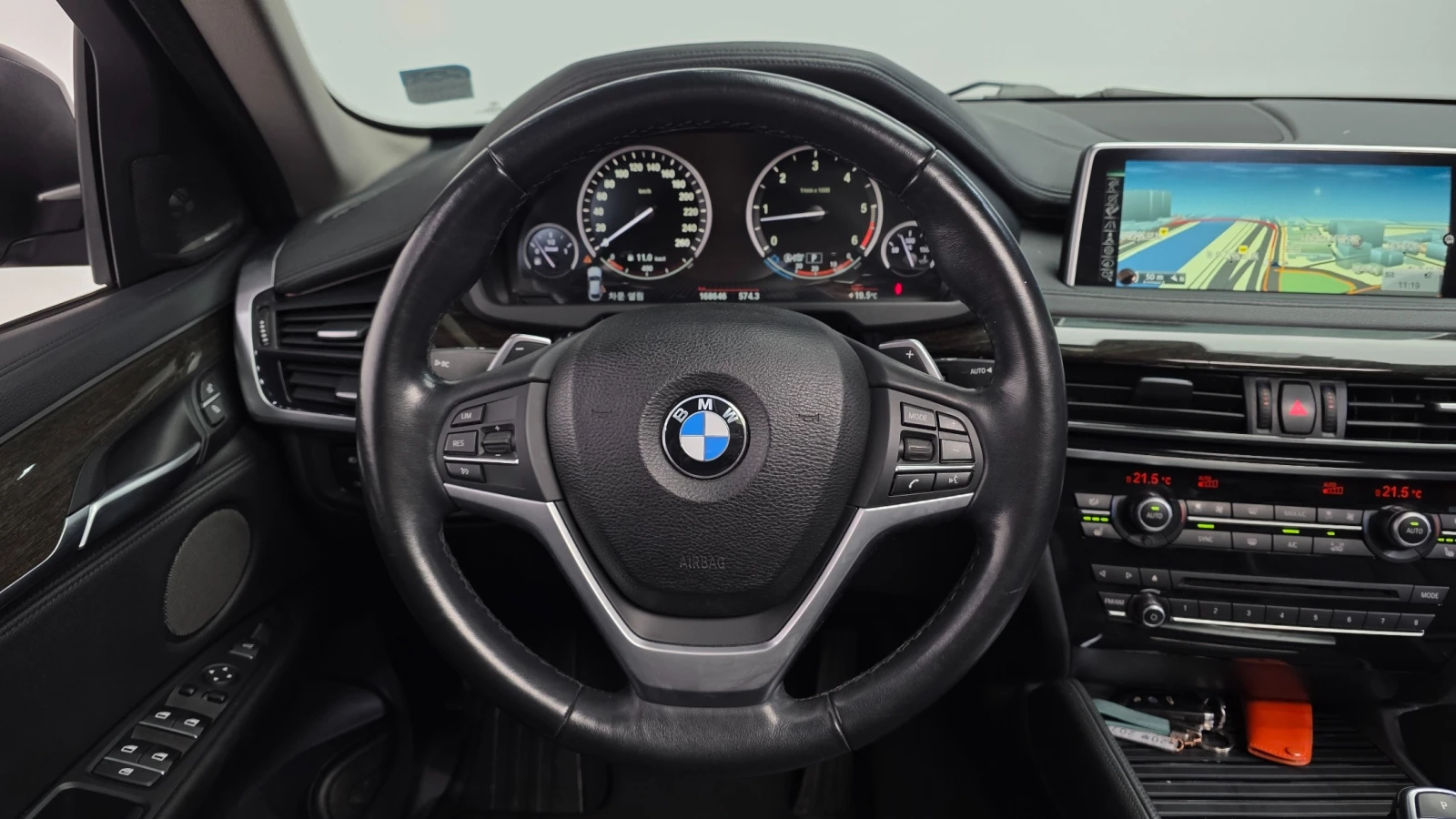 BMW X6, снимка 11 - Автомобили и джипове - 55610261