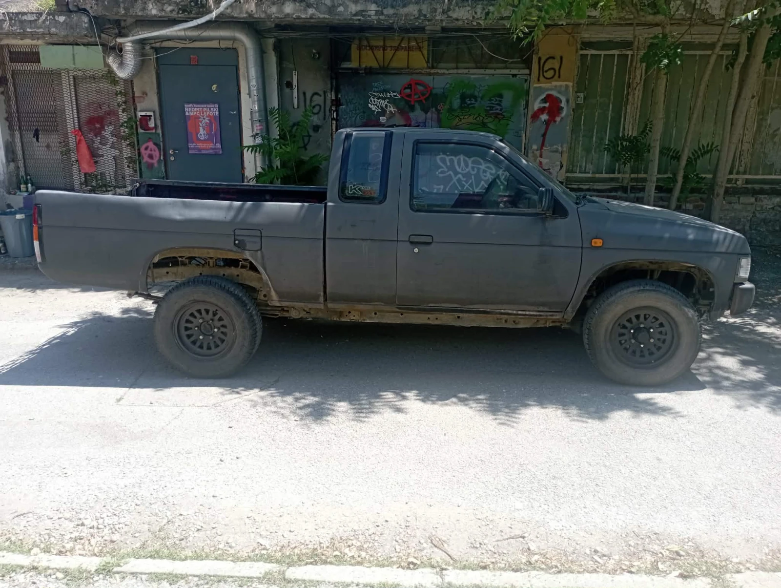 Nissan Navara 2.4ГАЗ KING-CAB, снимка 7 - Автомобили и джипове - 56293273