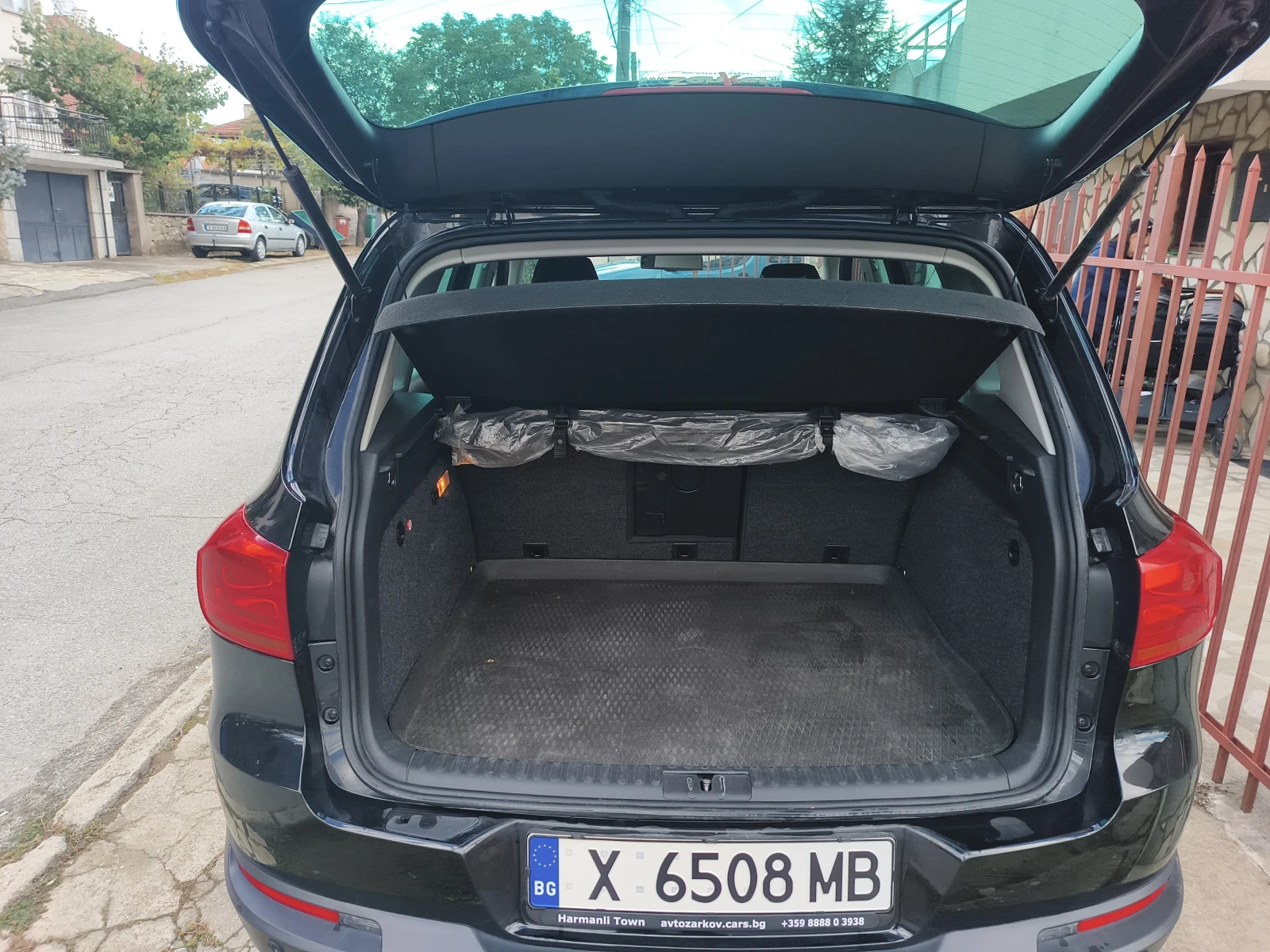 VW Tiguan Typ 5N, снимка 7 - Автомобили и джипове - 56553010
