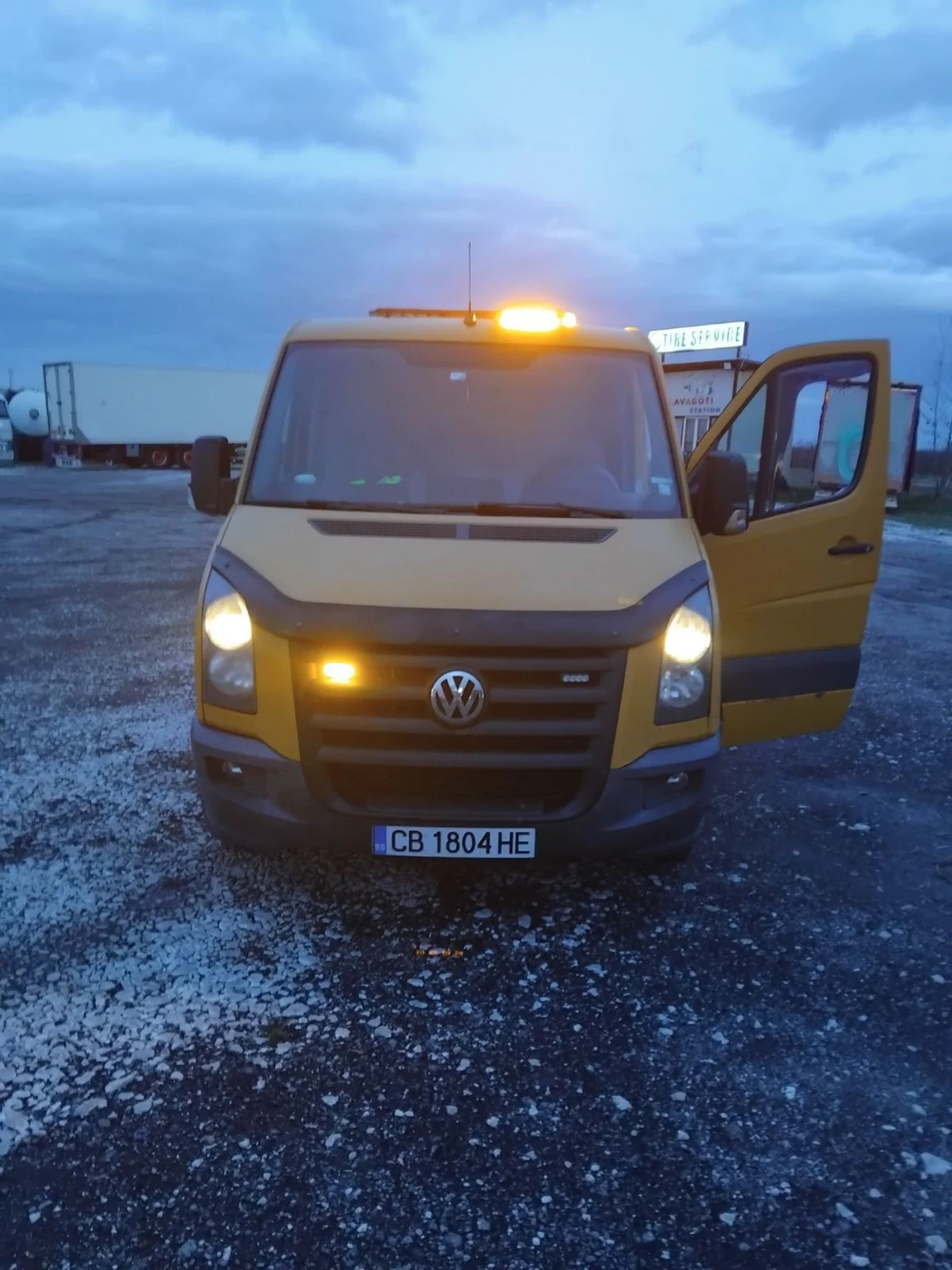 VW Crafter Road assistant + remarke, снимка 9 - Бусове и автобуси - 53730663