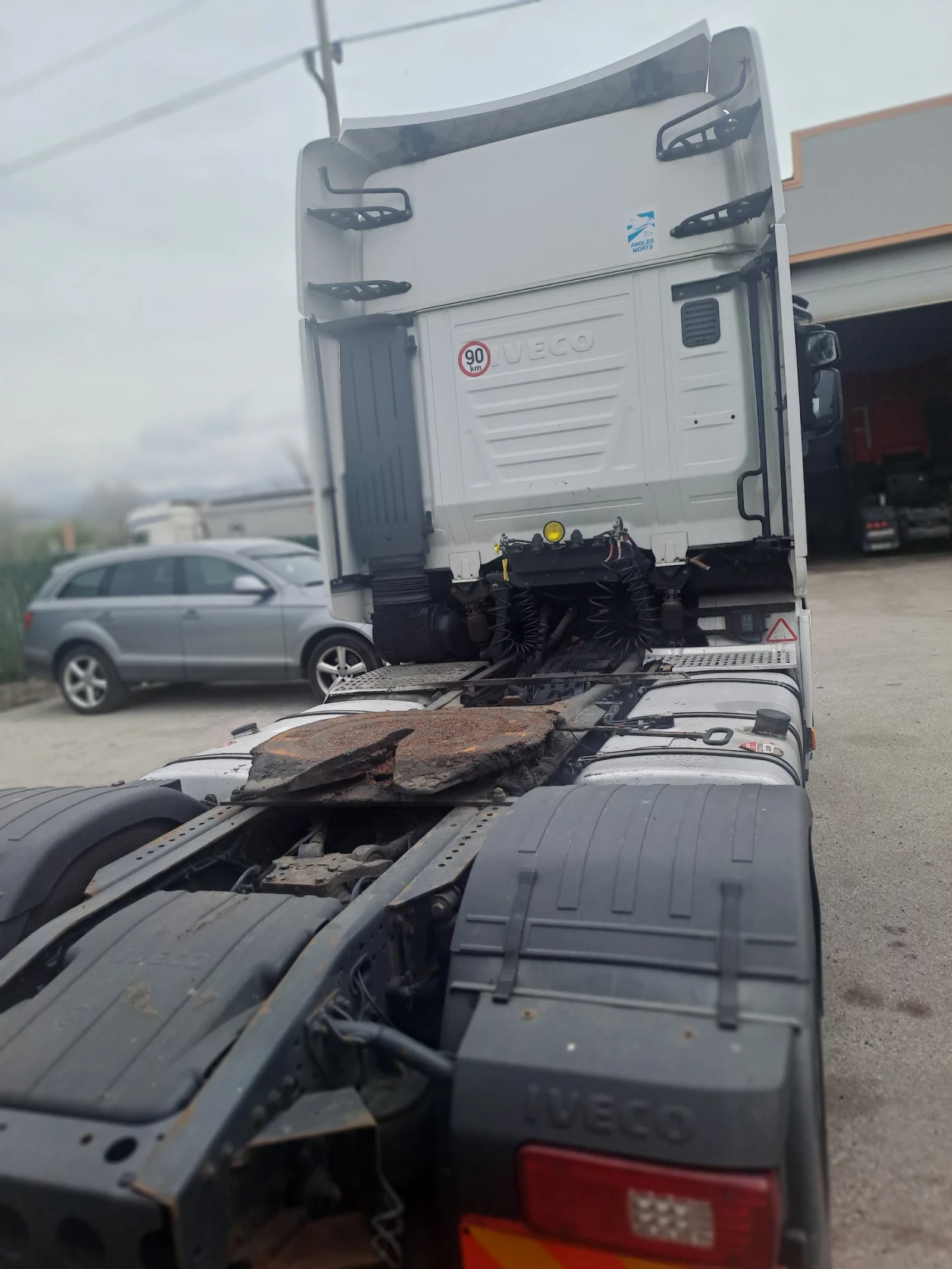 Iveco Stralis Влекач, снимка 9 - Камиони - 54243474