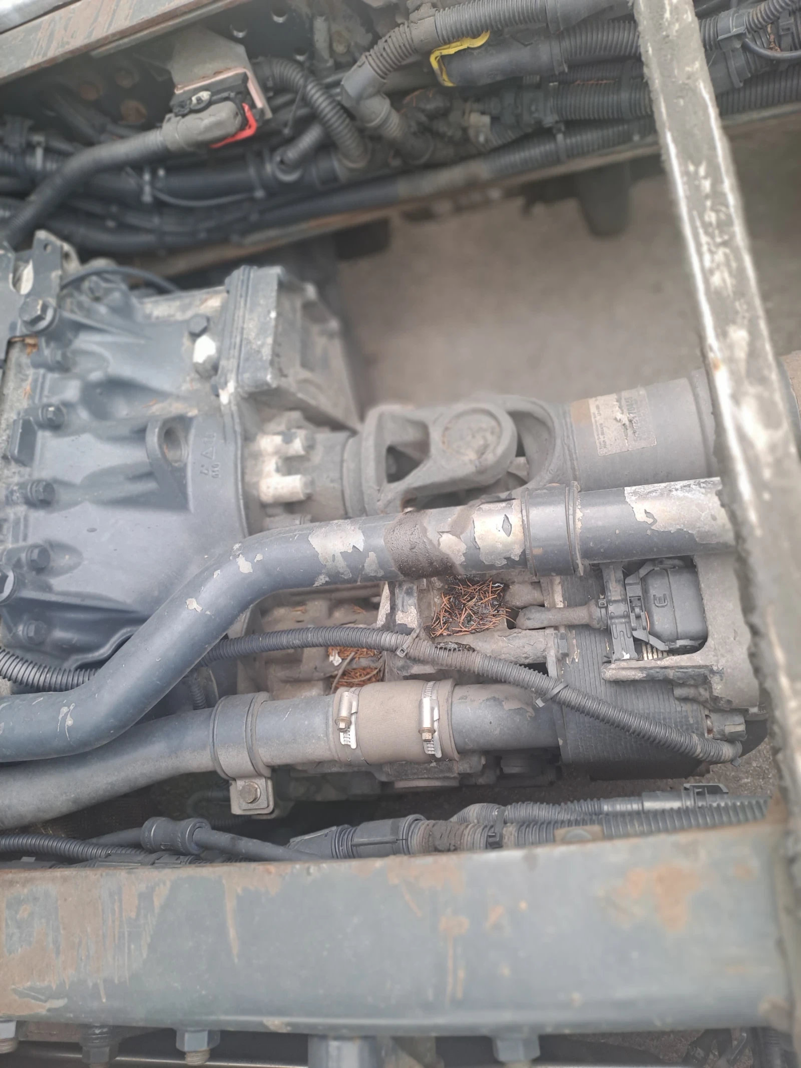 Iveco Stralis Влекач, снимка 12 - Камиони - 54243474