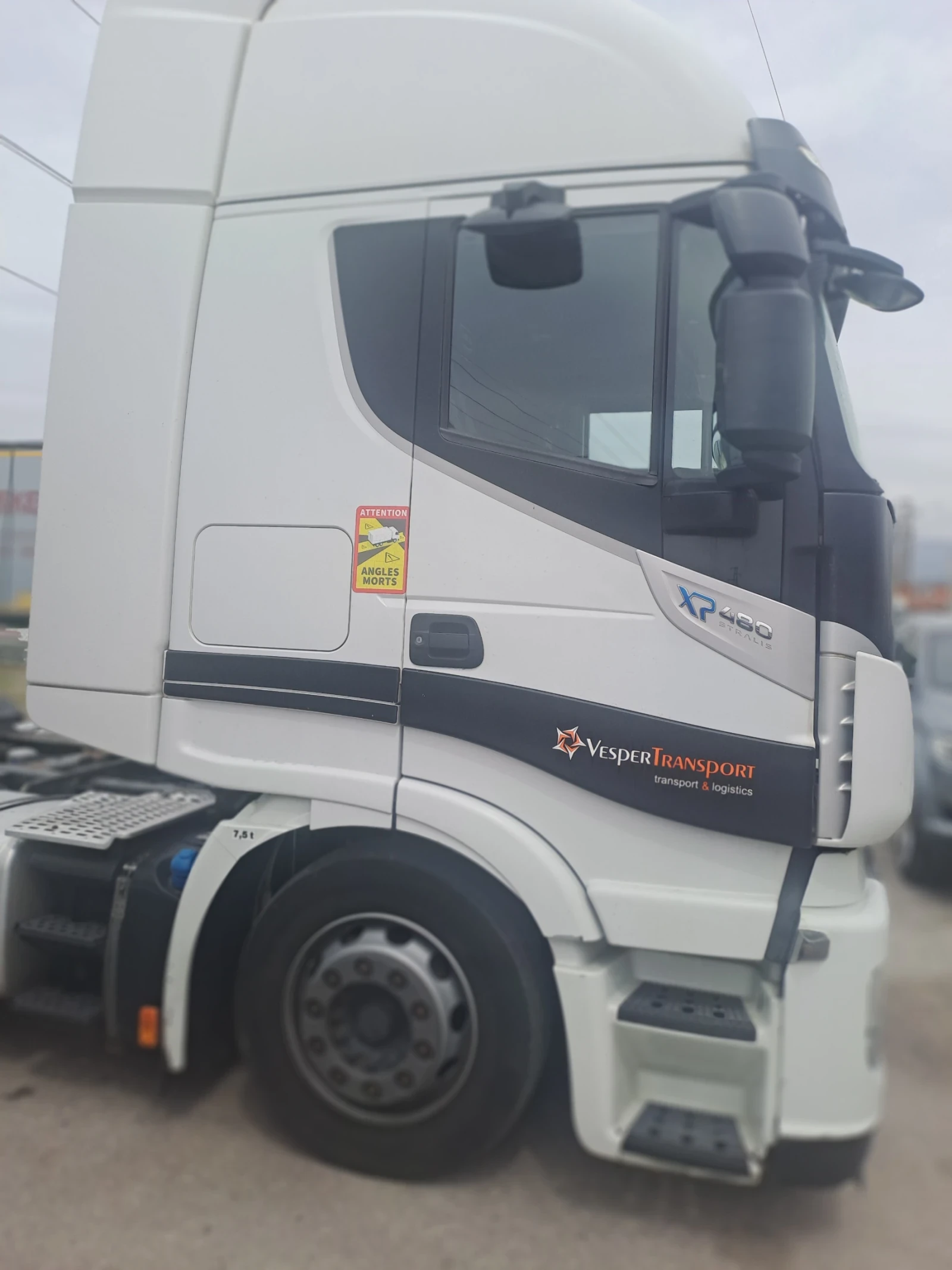 Iveco Stralis Влекач, снимка 13 - Камиони - 54243474