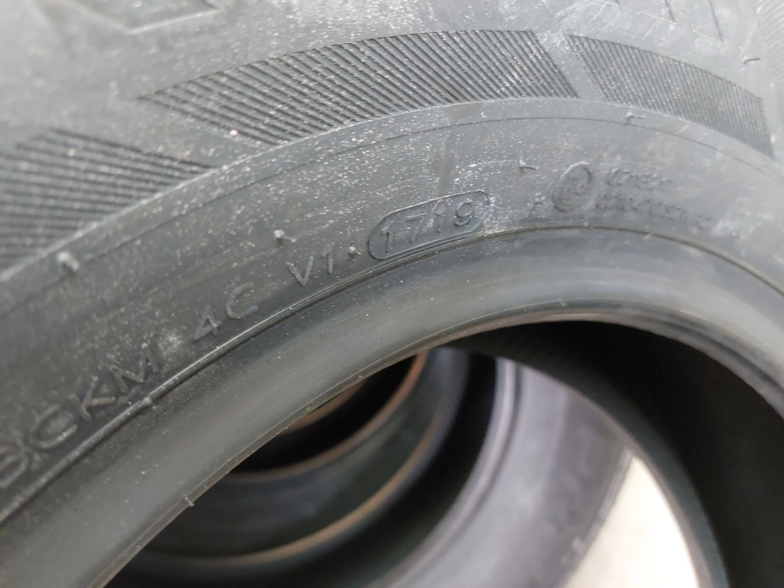 ���� 235/70R16 | Mobile.bg � ����������� 13