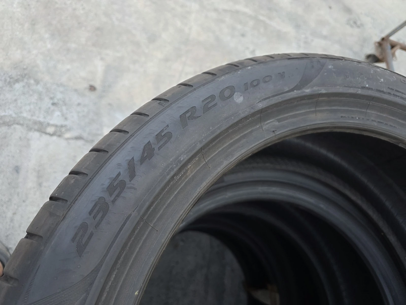 Гуми Летни 235/45R20, снимка 10 - Гуми и джанти - 56664519