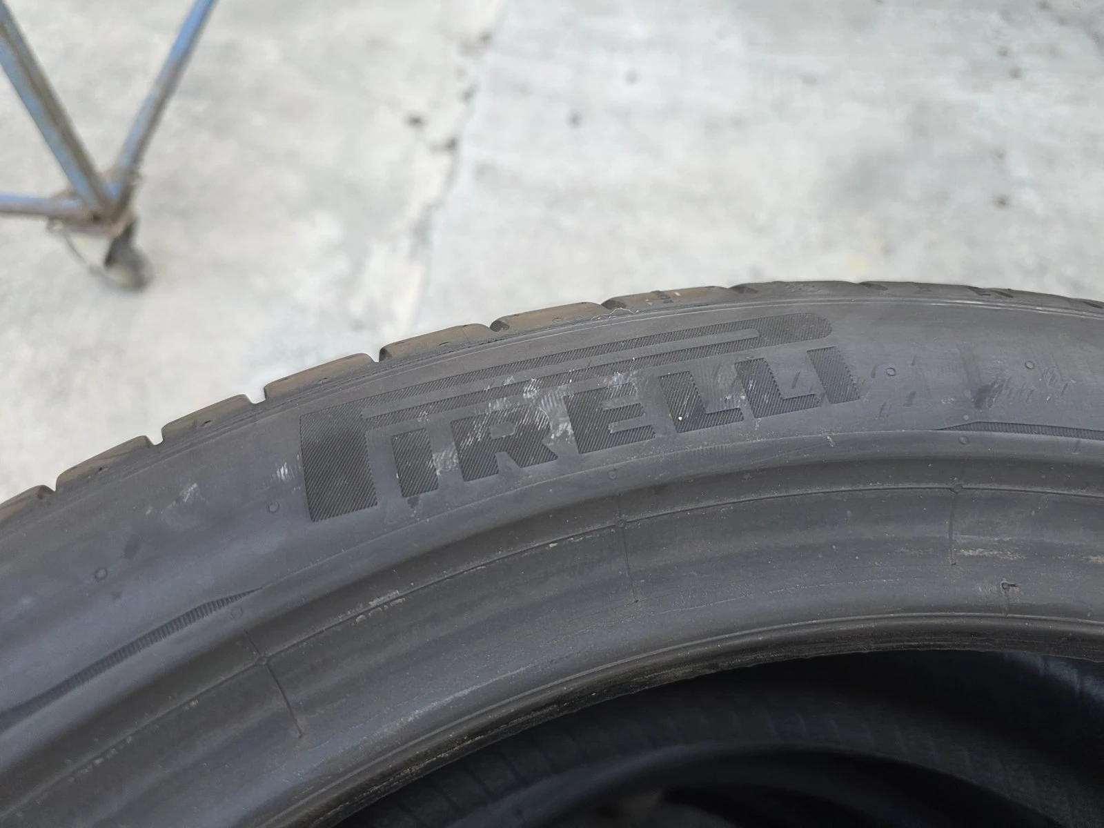 Гуми Летни 235/45R20, снимка 8 - Гуми и джанти - 56664519