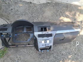 Opel Astra 1, 6 бензин 115коня  2011г.на части , снимка 17