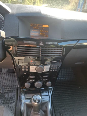 Opel Astra 1, 6 бензин 115коня  2011г.на части , снимка 7