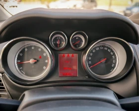 Opel Zafira Tourer 1.4T ФАБРИЧНА ГАЗ, снимка 14