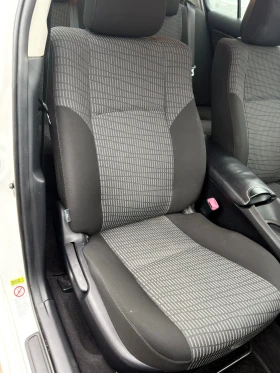 Toyota Avensis D4d, снимка 9