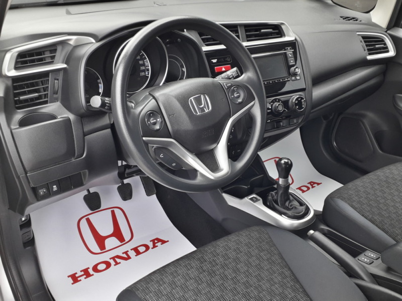 Honda Jazz 1.3 i-VTEC Trend MT, снимка 10 - Автомобили и джипове - 46460239