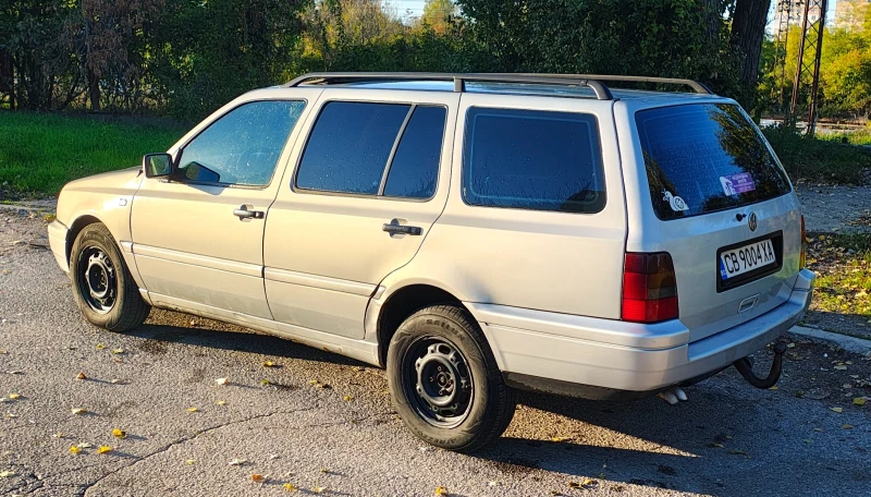 VW Golf 1.9 TDI 90к.с. Synchro 4x4 климатик , снимка 2 - Автомобили и джипове - 47597578