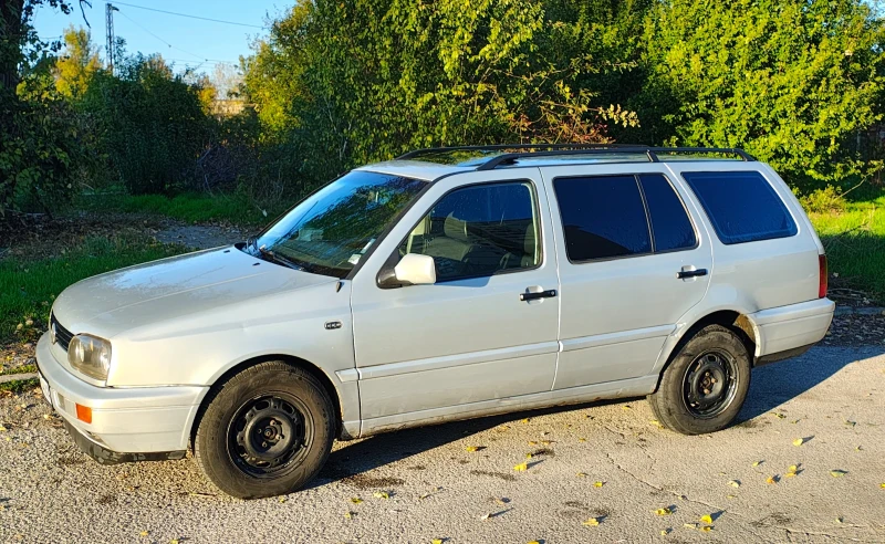 VW Golf 1.9 TDI 90к.с. Synchro 4x4 климатик , снимка 1 - Автомобили и джипове - 47597578