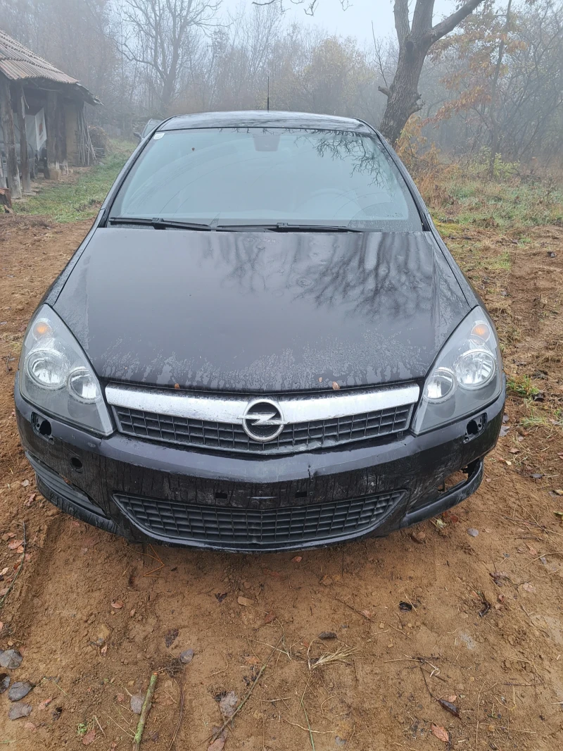 Opel Astra 1, 6 бензин 115коня  2011г., снимка 4 - Автомобили и джипове - 48226378