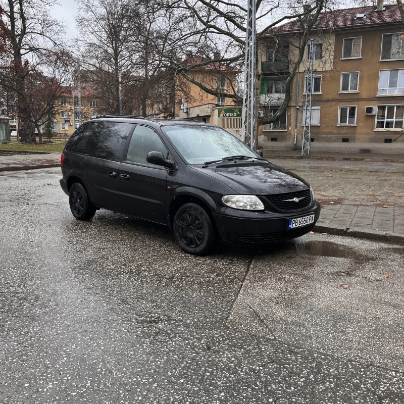 Chrysler Voyager Mercedes 2.5 CRDI, снимка 1 - Автомобили и джипове - 48874791