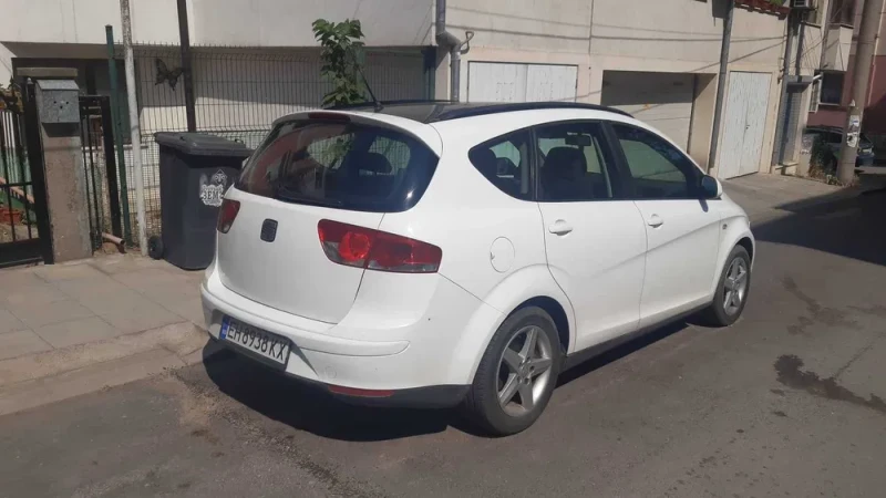 Seat Altea XL, снимка 3 - Автомобили и джипове - 52653901